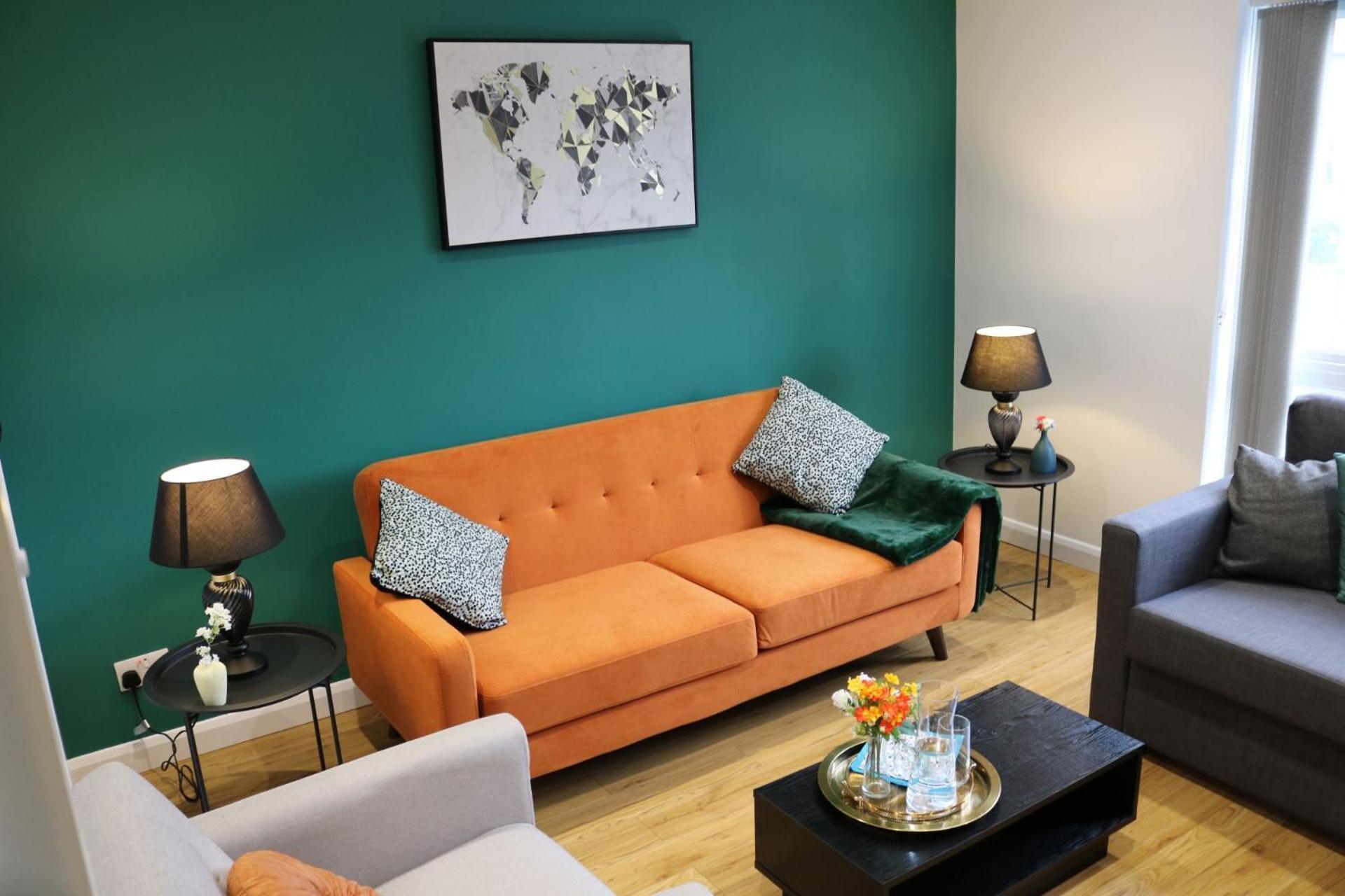 Rooms In Stylish House ミルトン・ケインズ エクステリア 写真